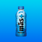 Una botella de Más+ by Messi 500 ml Berry Copa Crush sobre fondo azul.